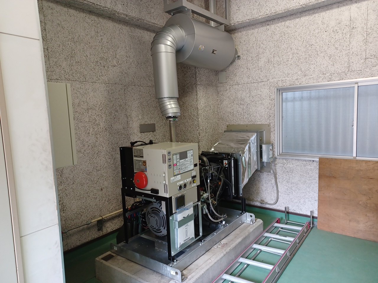 貝ヶ森局　発電機完成