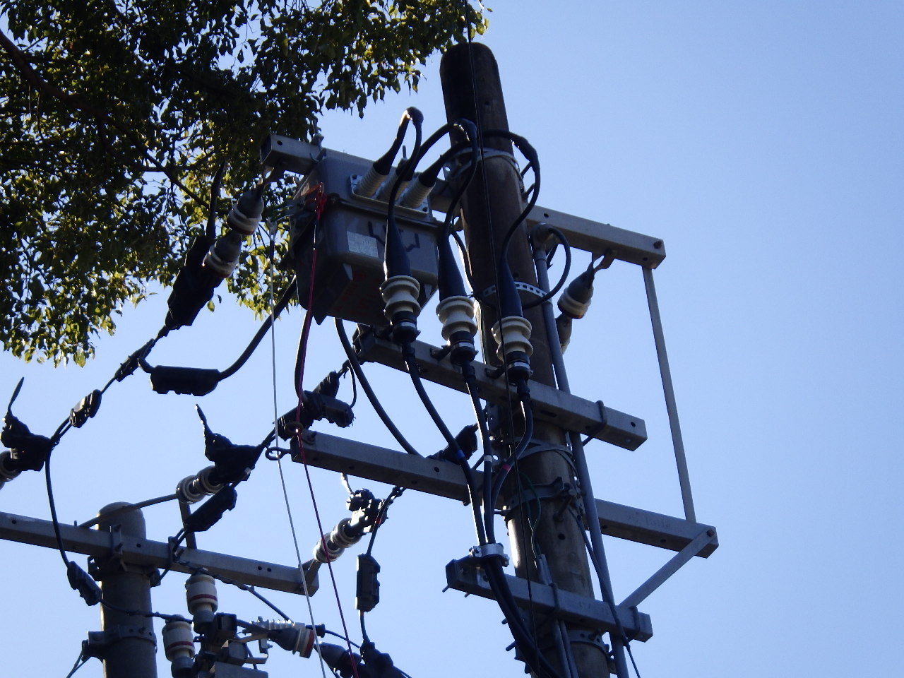高圧気中開閉器ほか
